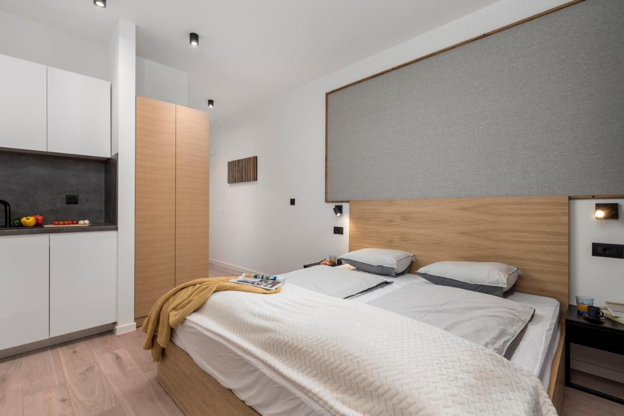 Deluxe Apartments & Rooms "In The Center" 리예카 외부 사진