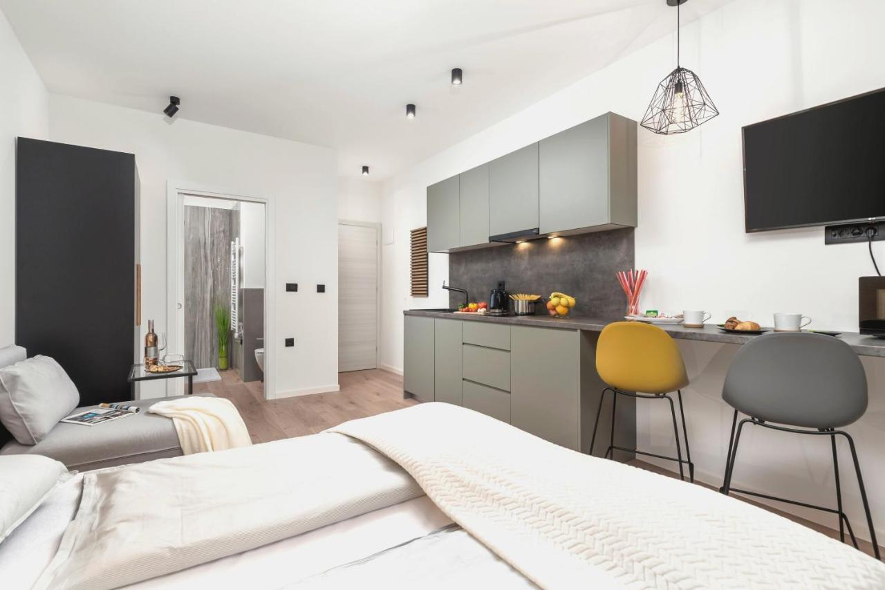 Deluxe Apartments & Rooms "In The Center" 리예카 외부 사진